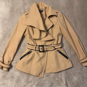 Belted short wool coat